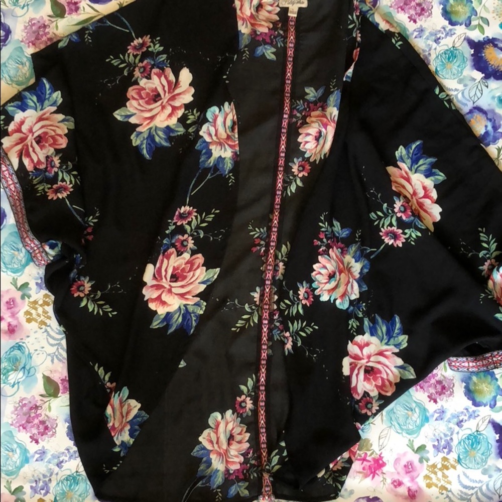 Black floral kimono